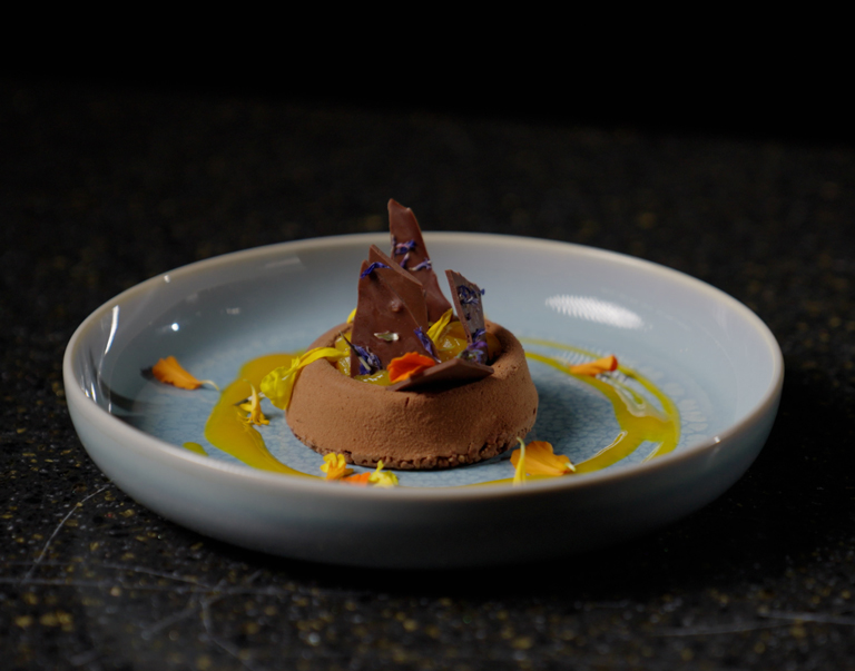 Exotische Savarin chocolade-mango | Sligro.nl