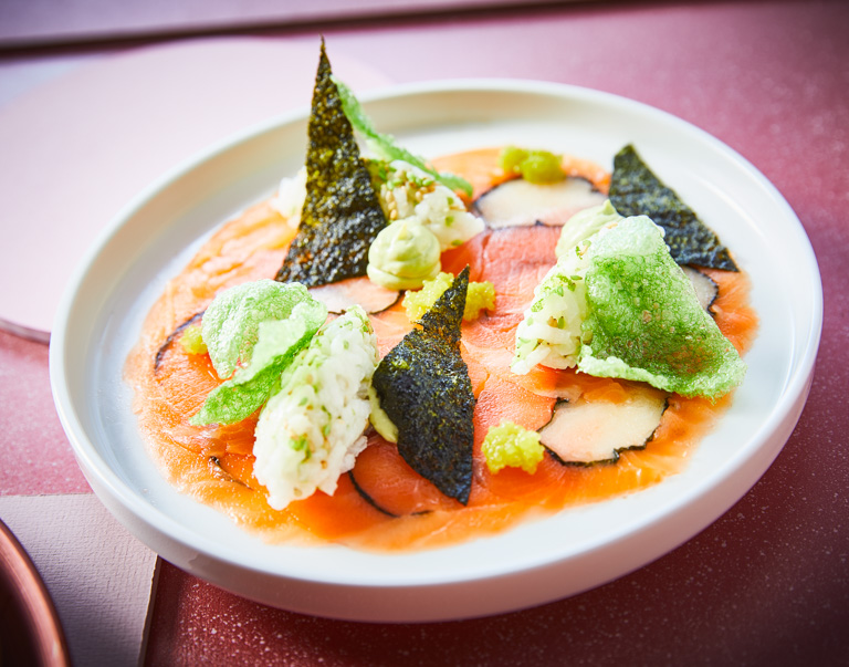 Carpaccio van zalm en heilbot met sushirijst en wasabi